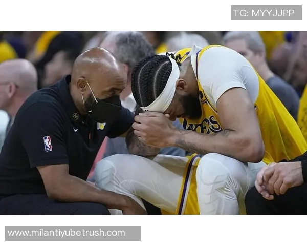 浓眉因左小腿酸痛缺席本场比赛独行侠官方发布最新消息